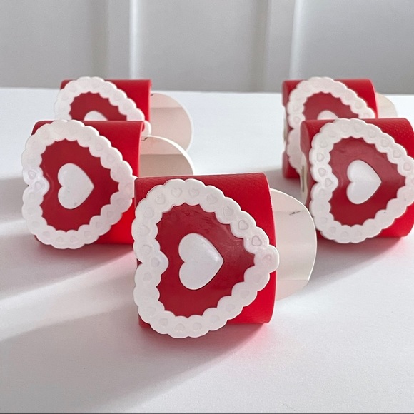 5 Yankee Candle Valentine's Day Plug In_Base Only